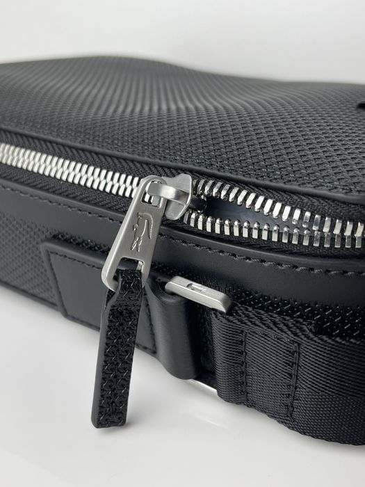 Чоловіча сумка Lacoste Chantaco Matte Leather Vertical Camera Bag