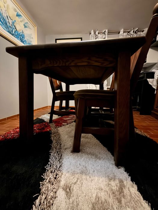 Mesa de sala em madeira