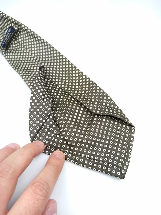 Gutteridge brązowy jedwabny krawat w groszki am06 5 fold