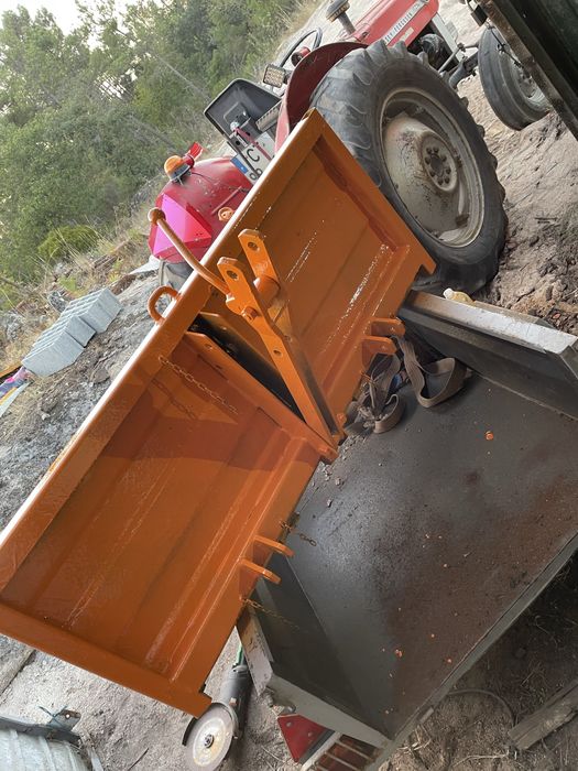 Vendo caixa gamela para trator