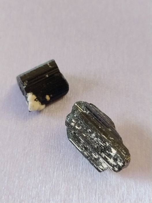 Шерл чорний турмалін