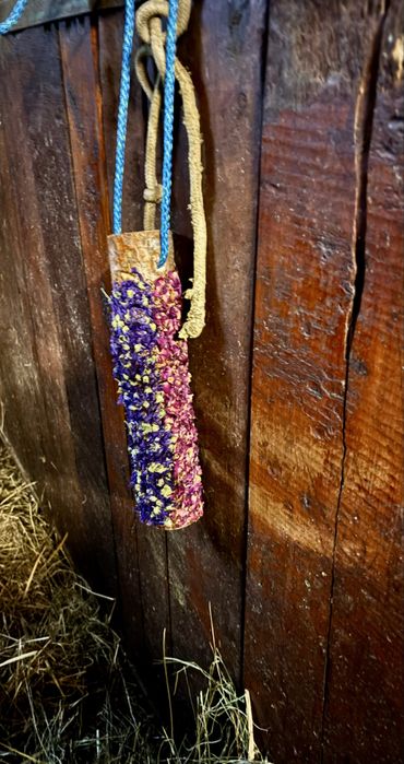 Naturalny gryzak dla koni. 2 sztuki. Recznie robiony. Bez cukru.