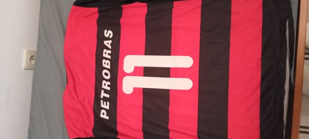 Camisolas de time 10€ cada/botas 45€