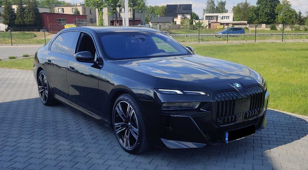 Auto do ślubu BMW 7 Transport VIP z kierowcą