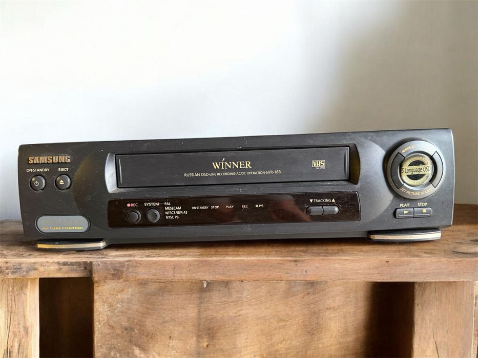Відеомагнітофон Samsung Winner SVR-18B (VHS, PAL/NTSC)