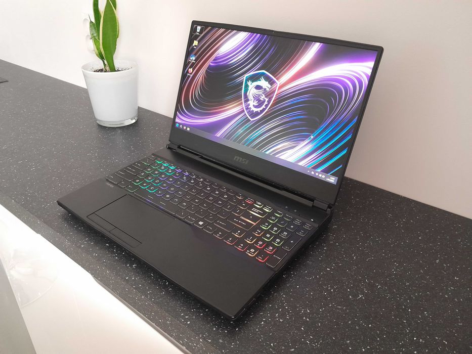 MSI / RTX 2070 Super 8GB / Core i7 / 16GB / 512SSD / Laptop Gamingowy