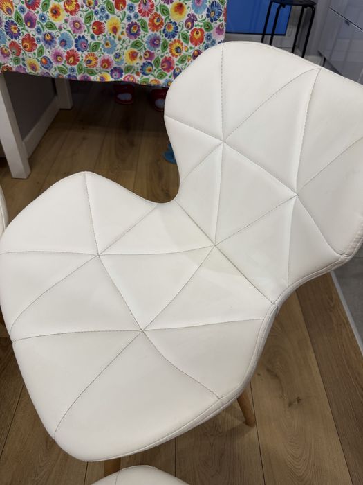 Krzesła skandynawskie białe 4szt loft vintage