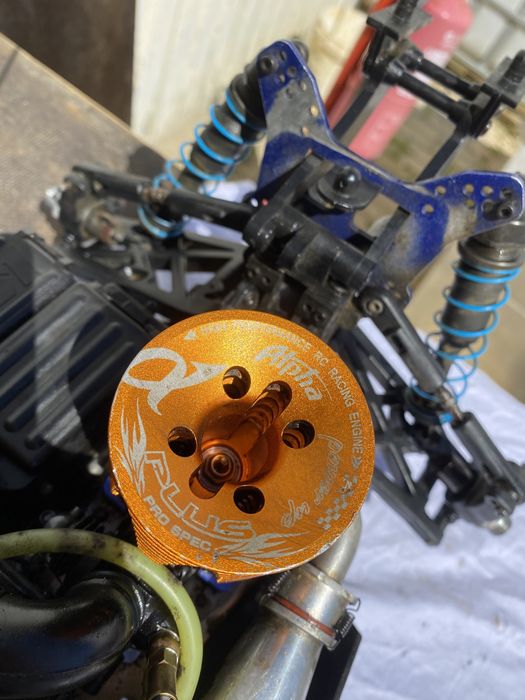 Carrinho telecomandado a Gasolina
