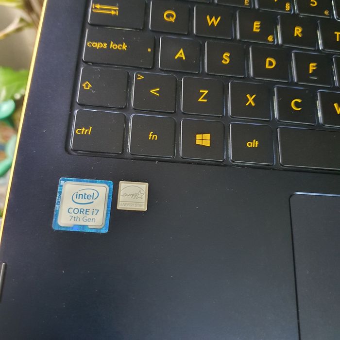 Portátil Luxo bonito Zenbook Flip S UX370U/ I7 /16 GB /Nvme 512 GB/ caneta digital