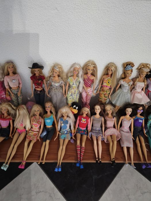 Barbies   várias