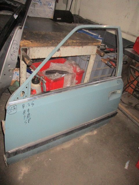 Porta frente esquerda RENAULT 25 (B29_)
