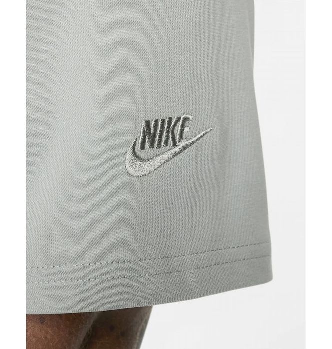 Футболка чоловіча Nike Sportswear Tech Pack Grey Fb4395-330