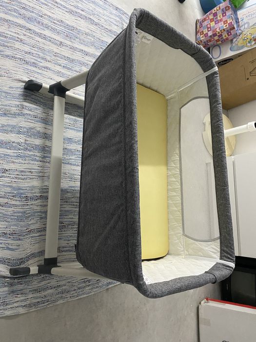 Berço “next to me” marca BABY GO