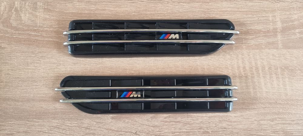 Продам накладки жабры на крыло BMW!