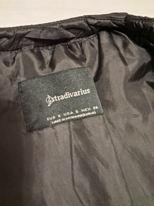 Куртка женская  Stradivarius. Размер S.
