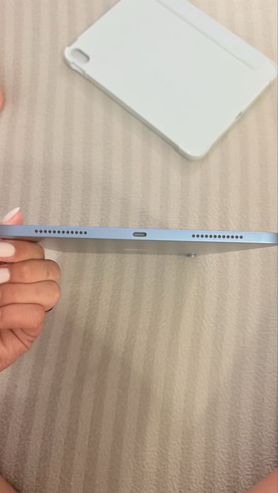 iPad APPLE (10.9'' - 64 GB - Wi-Fi - Azul)