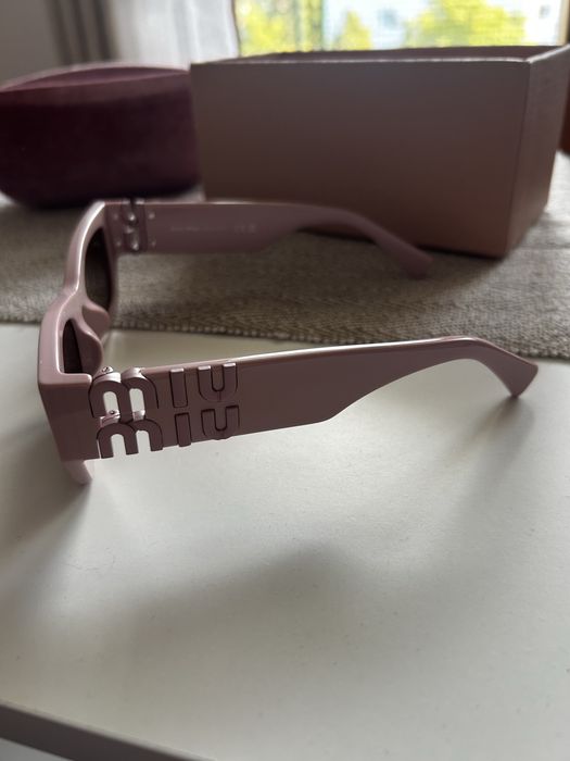 Różowe okulary miu miu