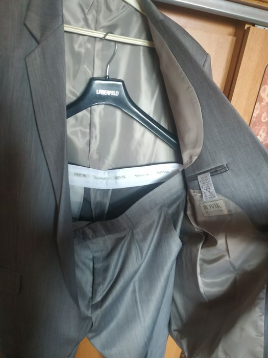 Продам новый костюм мужской на высокий рост 56 размер