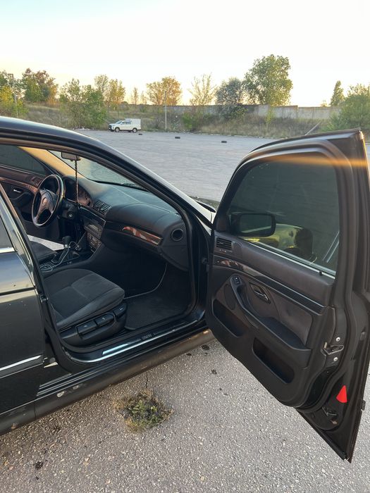 BMW 520i 1998 года
