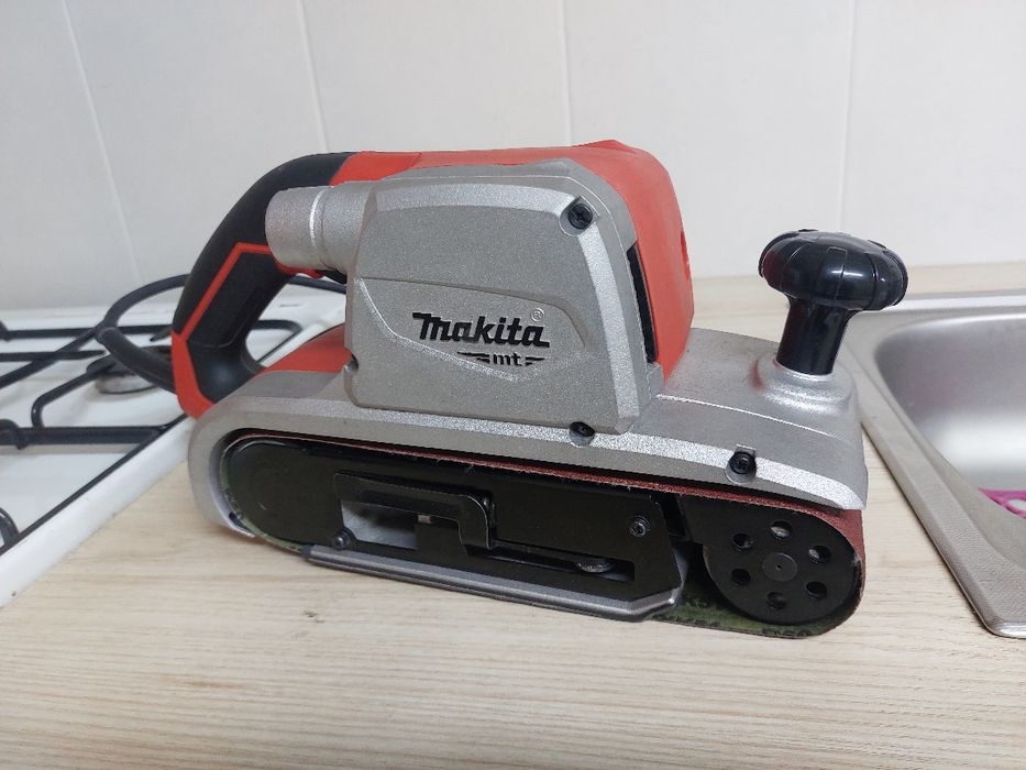 Szlifierka taśmowa Makita M9400