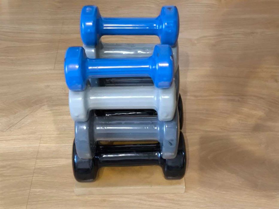 zestaw 4 par hantli neoprenowych, łącznie 19 kg