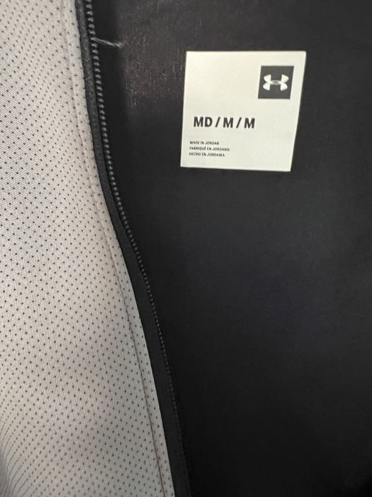 Спортивна чоловіча куртка Under Urmour M