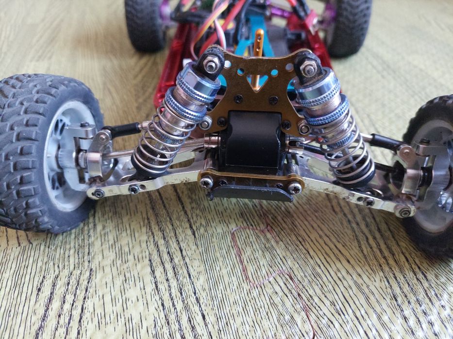 Carro RC escala 12 Wltoys 124017 metal