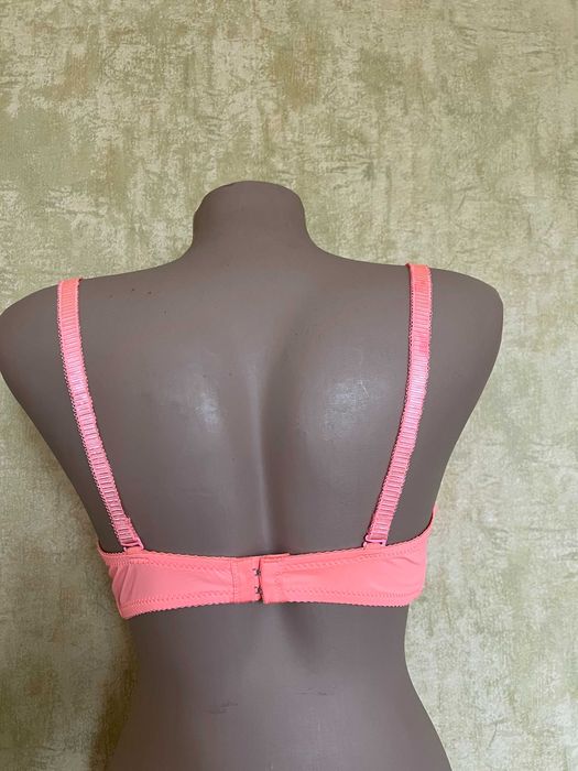 Коралловый бюстгальтер Marks&Spenser р.80D