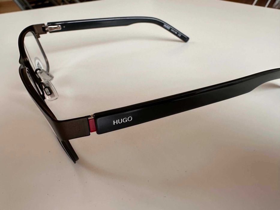 Nowe oprawki HUGO Hugo Boss – męskie okulary premium