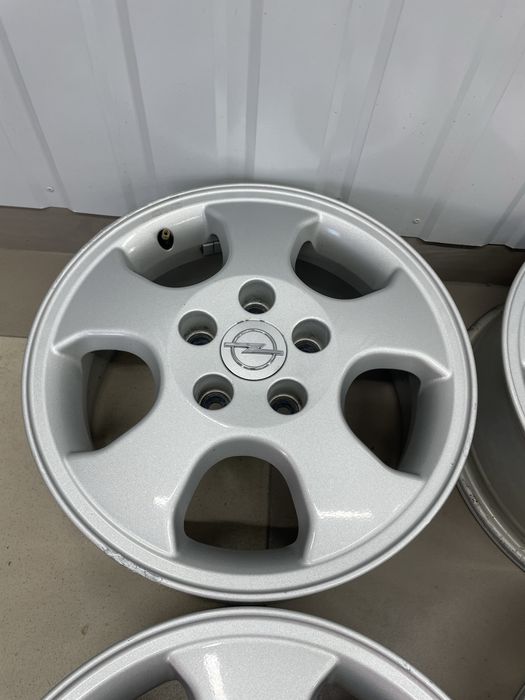Легкосплавні Диски титани R15 5/110 Opel