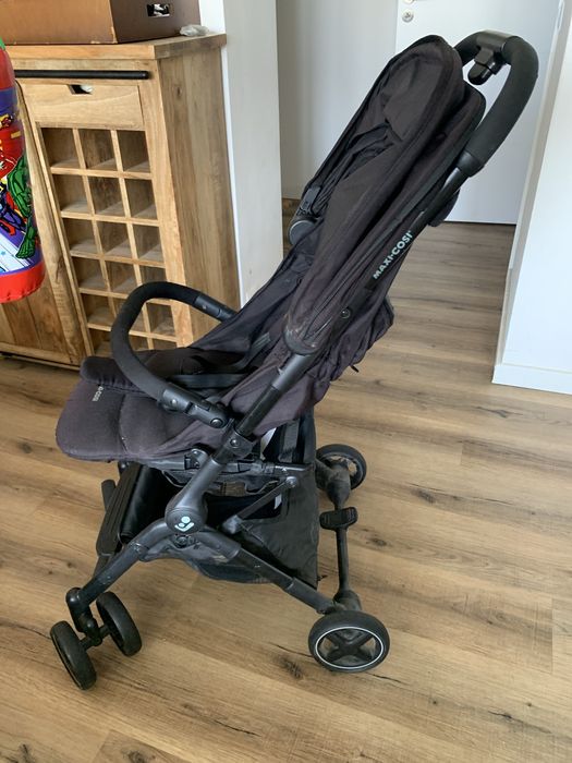 Carrinho de bebe maxi cosi lara 2 ( avião)