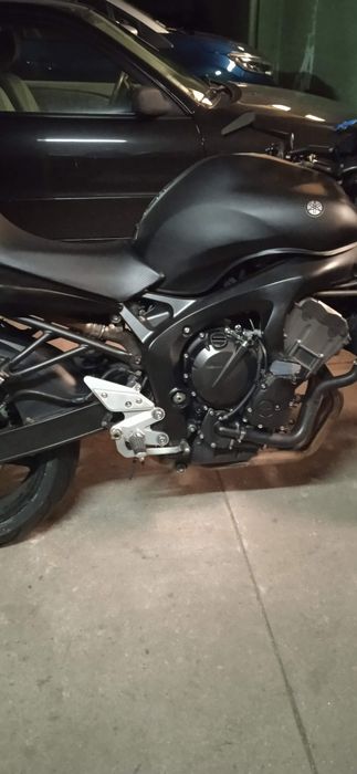 Moto fayzer  muito boa impecave.  Ano 2005pecavel  tem 20 anos