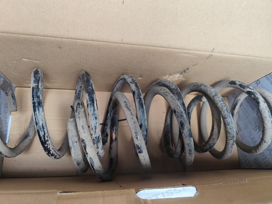 Пружини на фольваген B5. Ціна за 2 шт