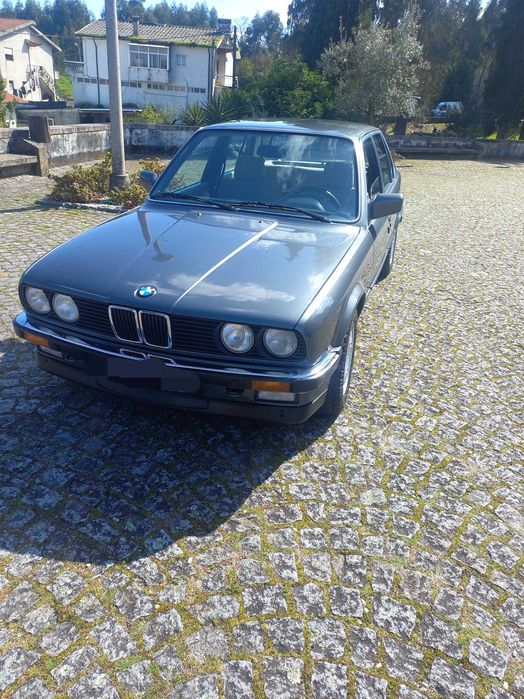 BMW E30 Clássico