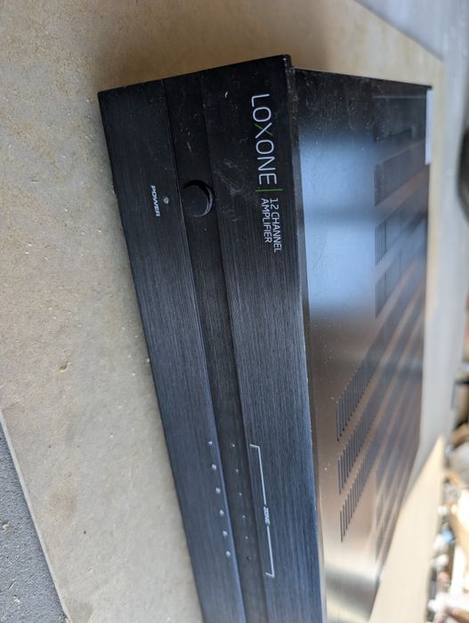 Loxone amplifier wzmacniacz audio do musicservera