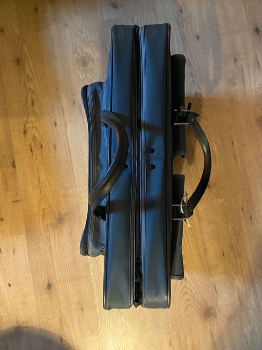 Mala antiga porta fatos nova