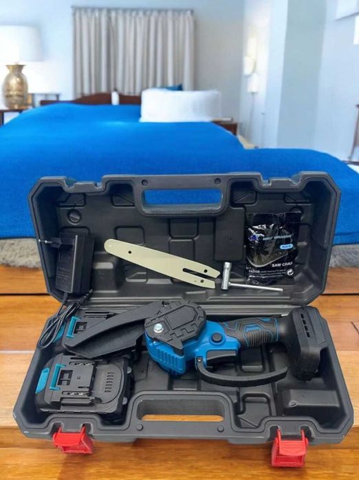 Акумуляторна пила по дереву пила безщіткова з двома акумами