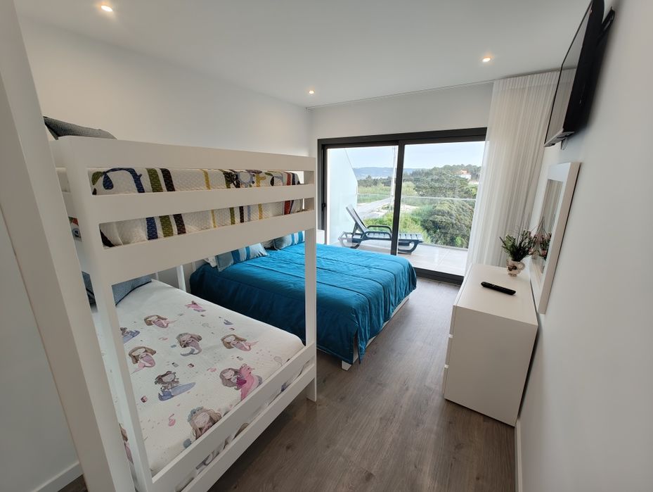 Apt  T2 Nazaré com Garagem e Piscina