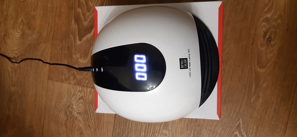 LED лампа для маникюра ультрафиолетовая 80 вт.