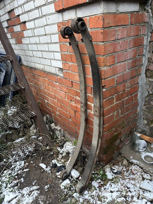 Передние ресори Мерседес т1 207,208,209,210,310,408,408,410