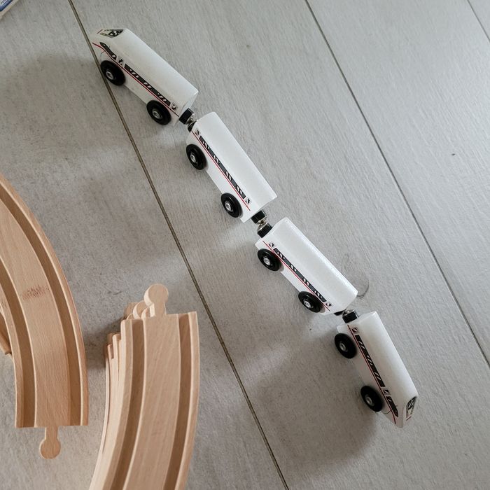 Tory drewniane play tive