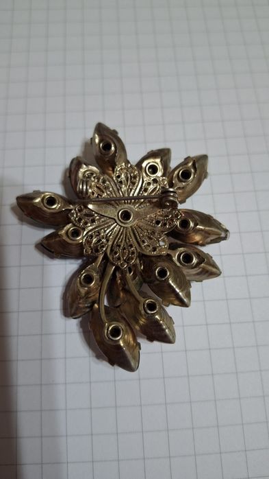 Брошь,женская ,Чехословакия