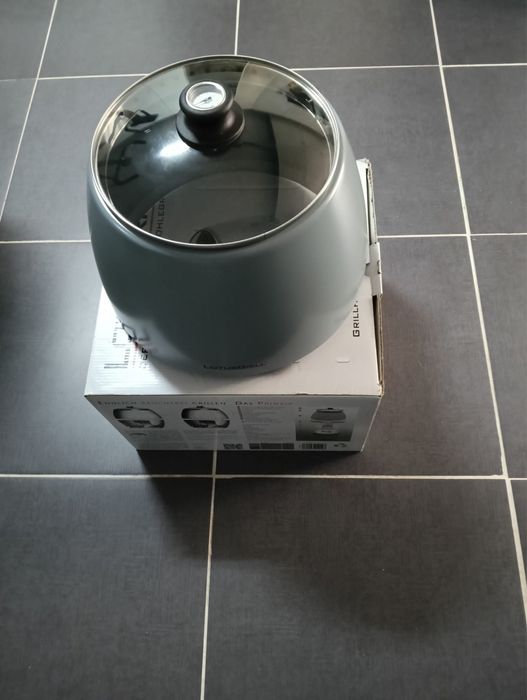 Lotus Grill com tampa de forno