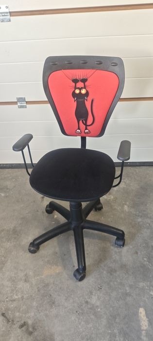 Krzesło do biurka obrotowe dla dziecka