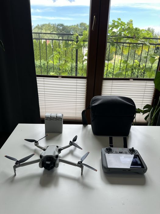 DJI Mini 4 Pro Fly More combo bez aparatury