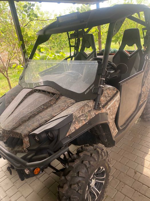 BRP Commander 2012 SSV Commander 1000 X