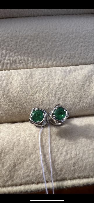 Золоті пусети зі смарагдами#Гвоздики з натуральными изумрудами# кюз