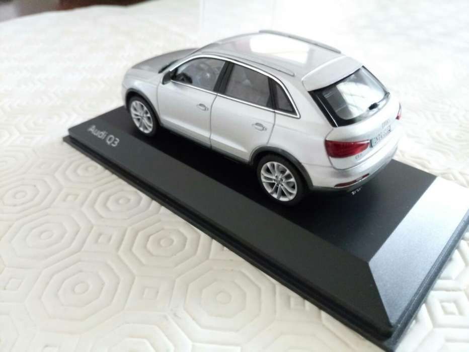 Miniatura Audi Q3