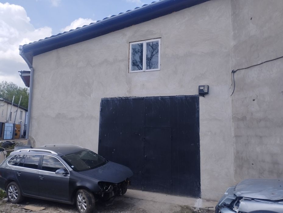 Продається двоповерховий гараж на вул. Довженка
