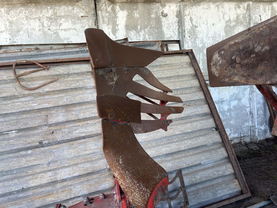 Плуг оптікон 4 корпуса